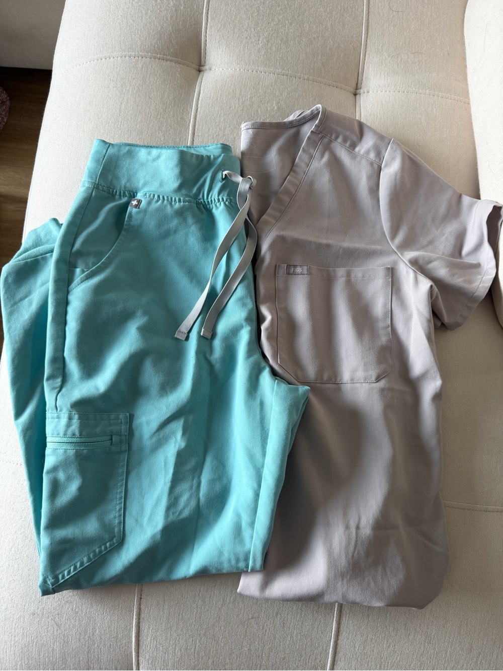 FIGS women’s set